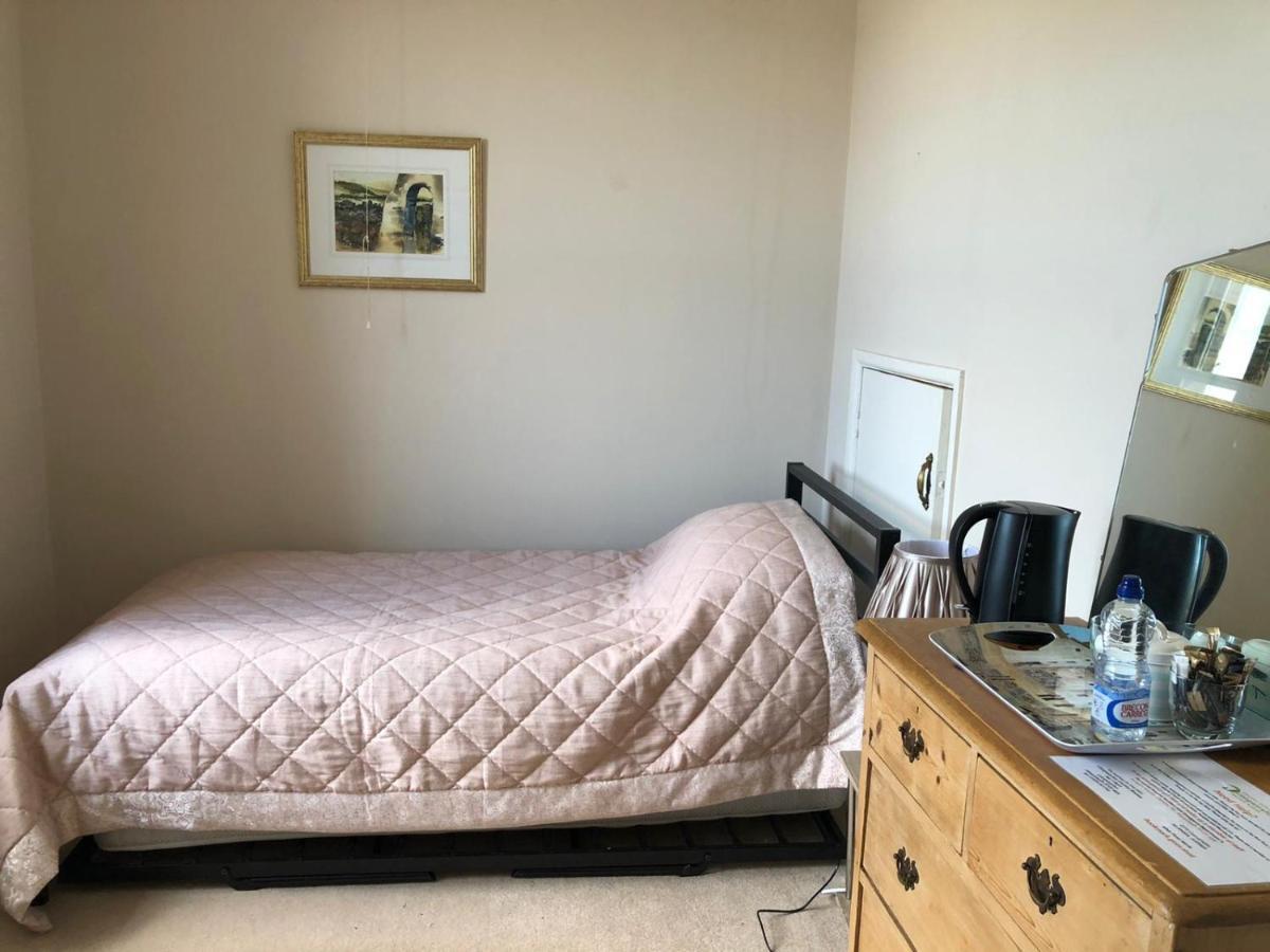 לינה וארוחת בוקר אבריסטוויט Llangwyryfon Country Breaks מראה חיצוני תמונה