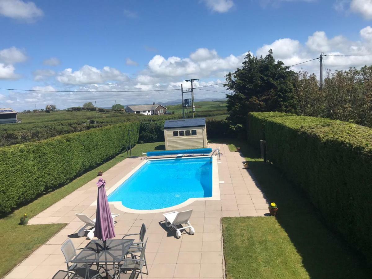 לינה וארוחת בוקר אבריסטוויט Llangwyryfon Country Breaks מראה חיצוני תמונה
